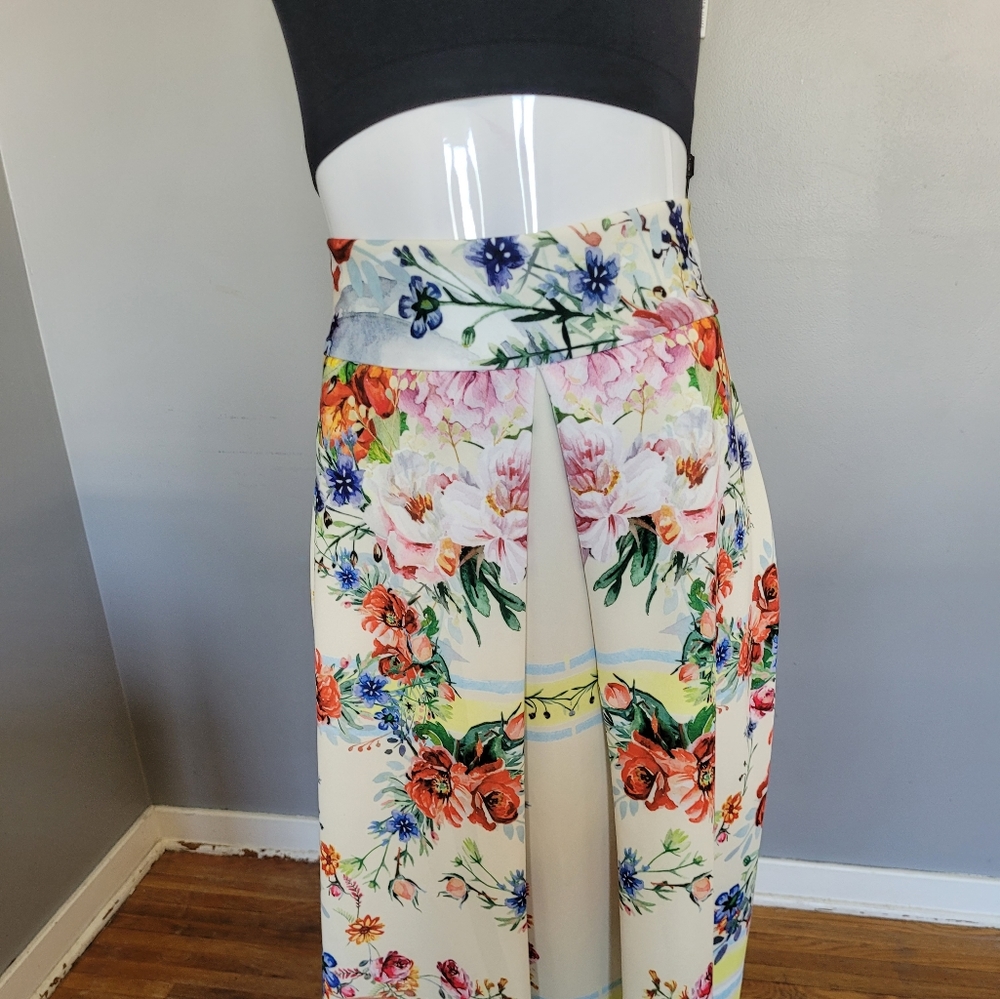 Asos Design Scuba Skirt with Mirrored Flower Print, VGUC, Size 12 - Picture 6 of 10